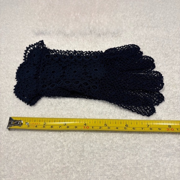 Vintage Ladies Indigo Blue Handmade Crochet Lace Gloves - Picture 7 of 7